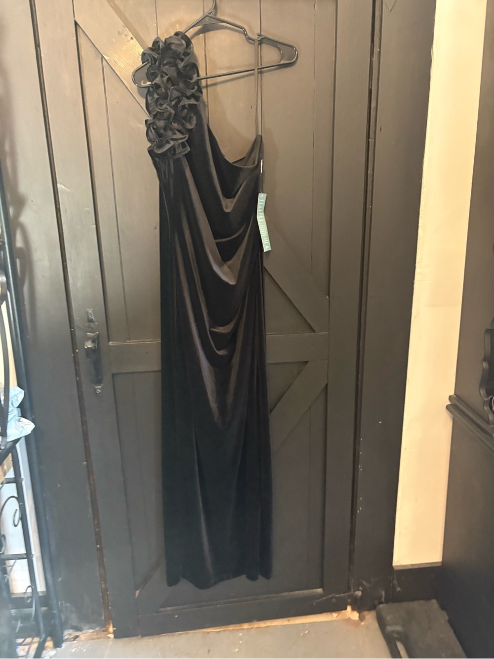 One-Shoulder Black Velvet Evening Gown with Rosette Shoulder
